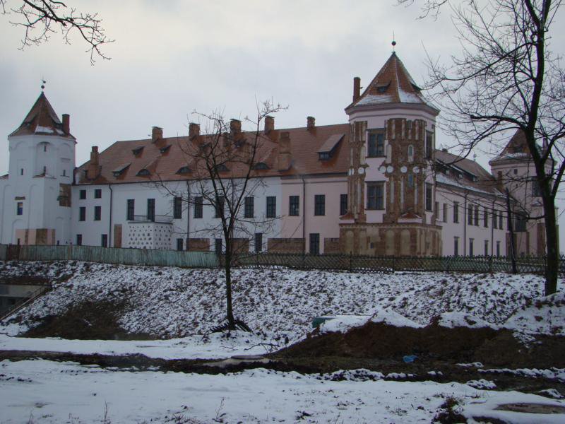 13. Mir - zamek - fot. J. Gawowski.jpg